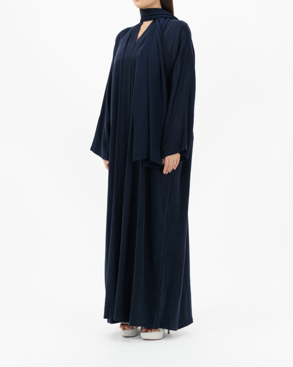 Model wears Bamboo | Navy Blue
